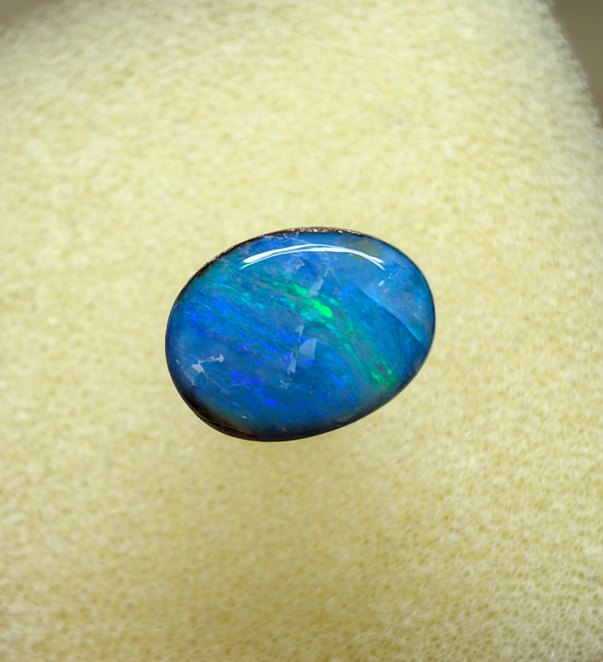 A950 - Round cut blue babe