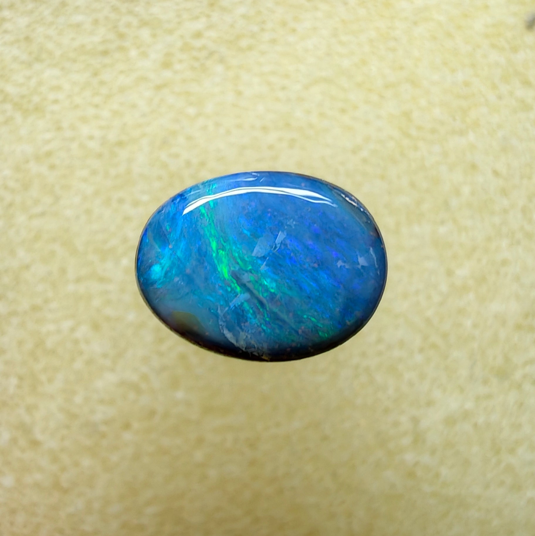 A950 - Round cut blue babe