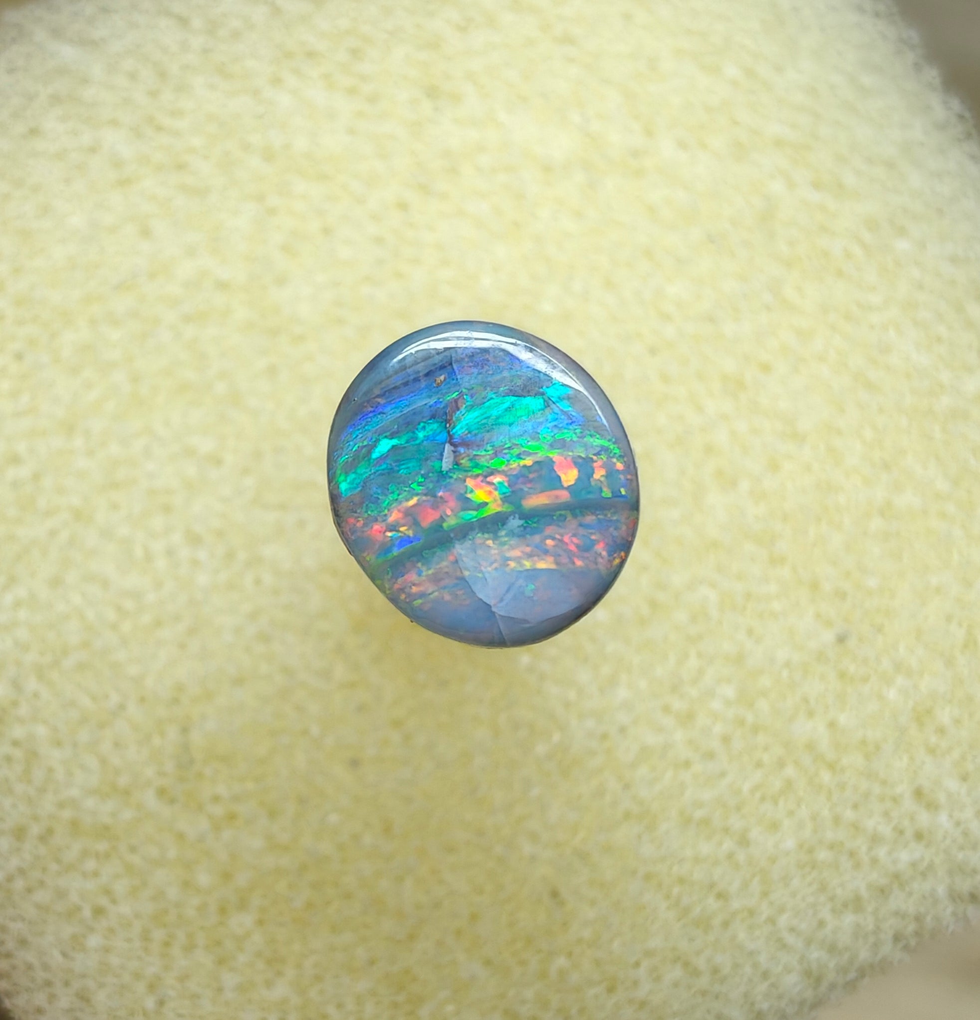 A953 - Bright round cut stunner