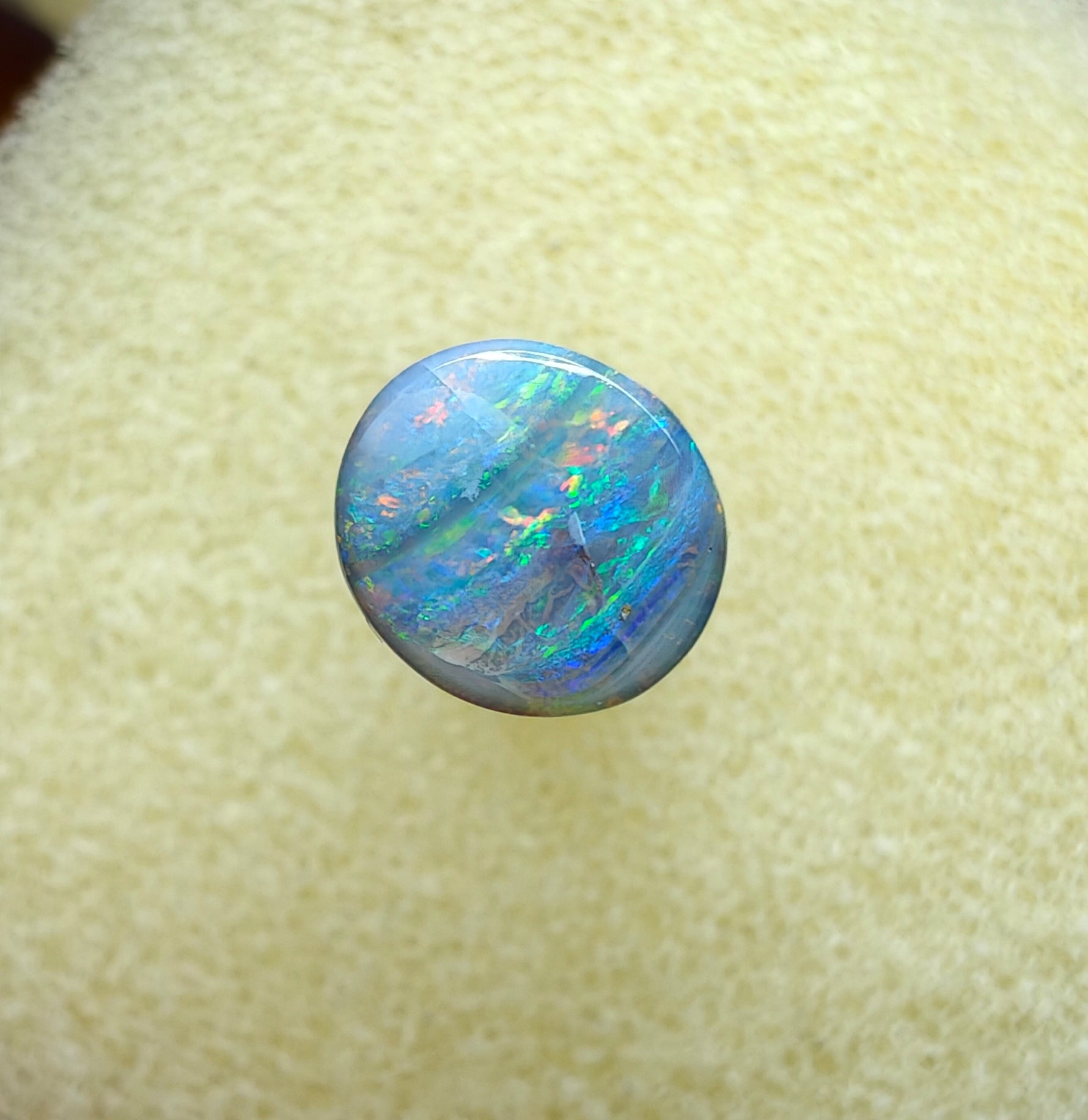 A953 - Bright round cut stunner