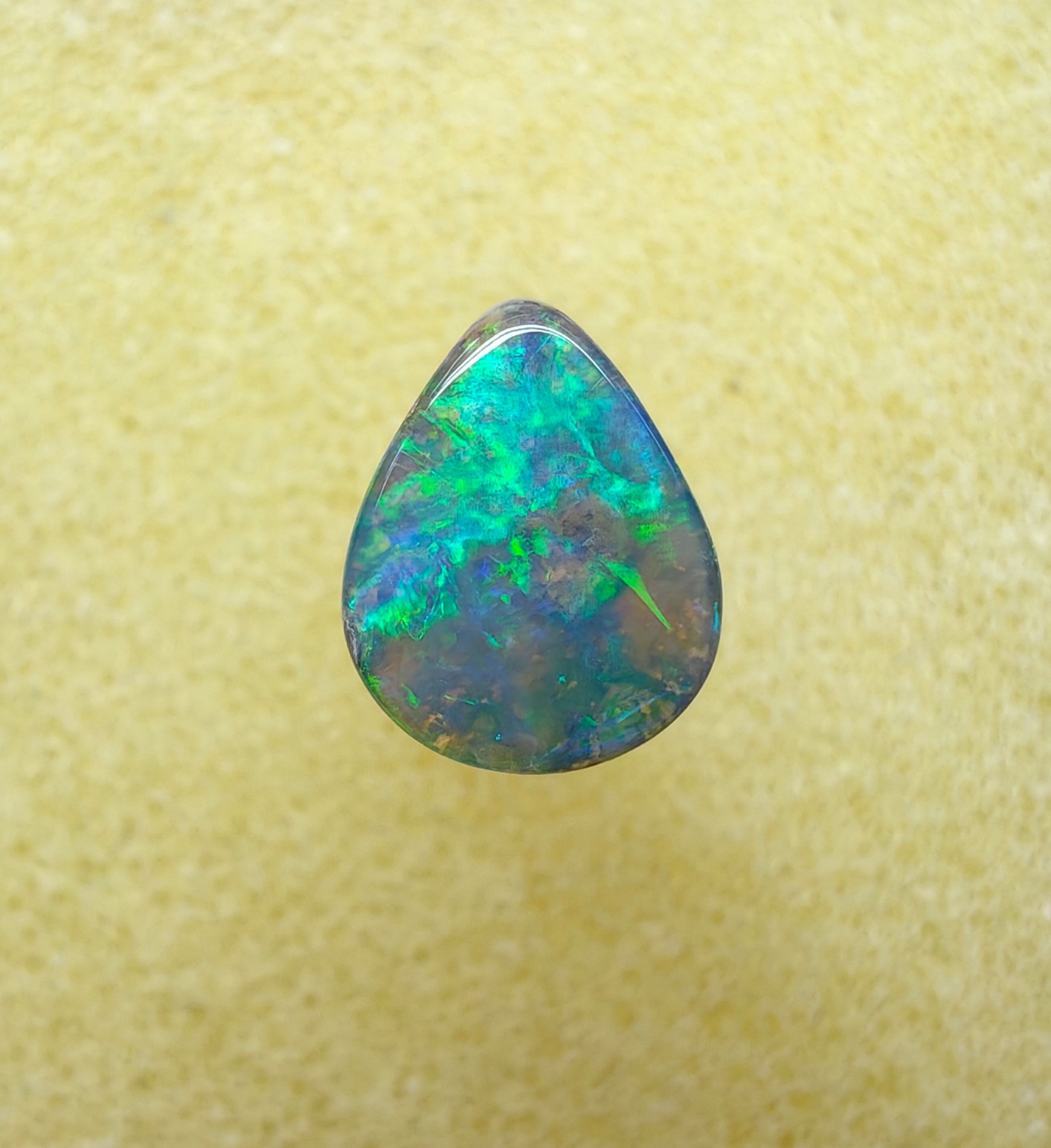 A955 - Beautiful and bright drop cut