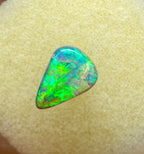 A956 - Bright drop cut crystal flash