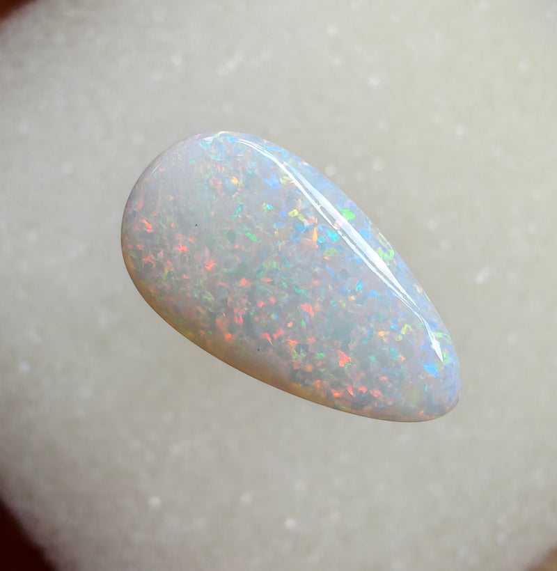 A966 - Brilliant & large drop cut white opal