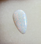 A966 - Brilliant & large drop cut white opal