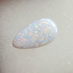 A966 - Brilliant & large drop cut white opal