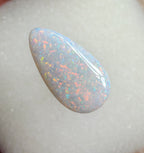 A966 - Brilliant & large drop cut white opal