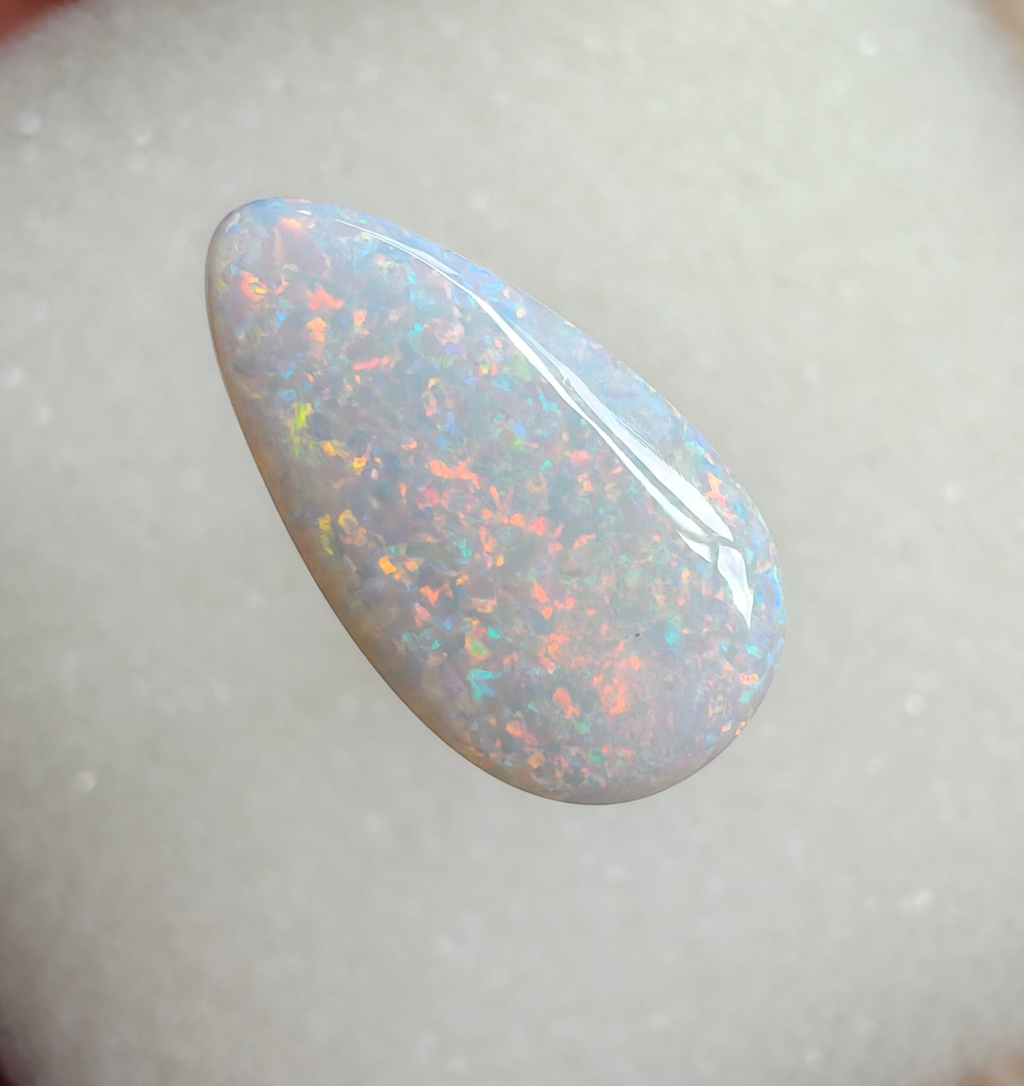 A966 - Brilliant & large drop cut white opal