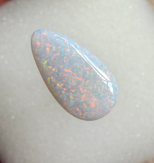 A966 - Brilliant & large drop cut white opal