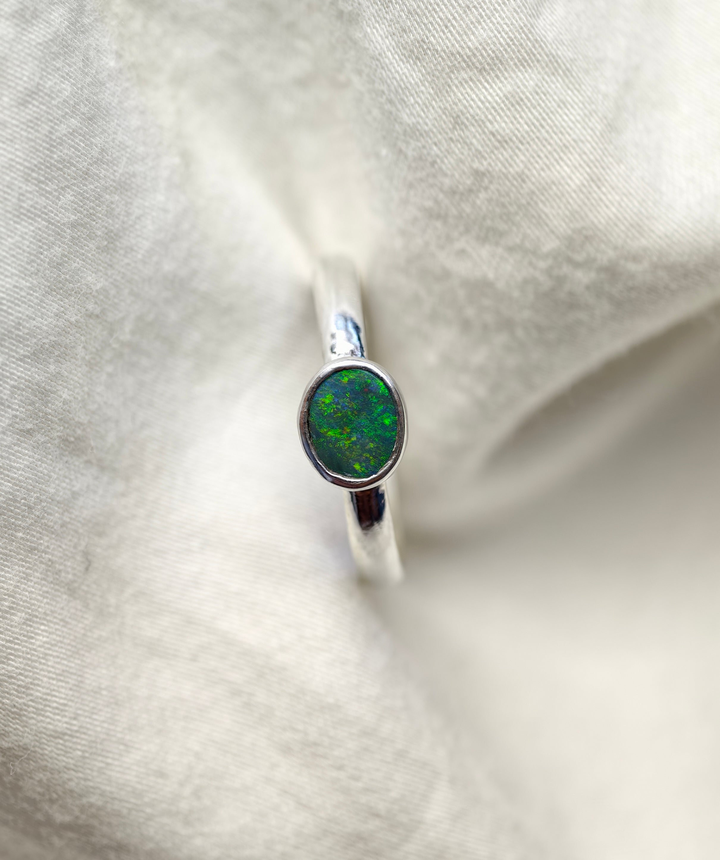 J019 - Simple bezel set black opal