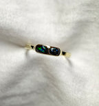 J021 - Sleek gem studded 14k gold band