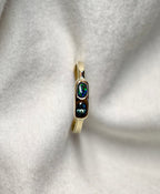 J021 - Sleek gem studded 14k gold band