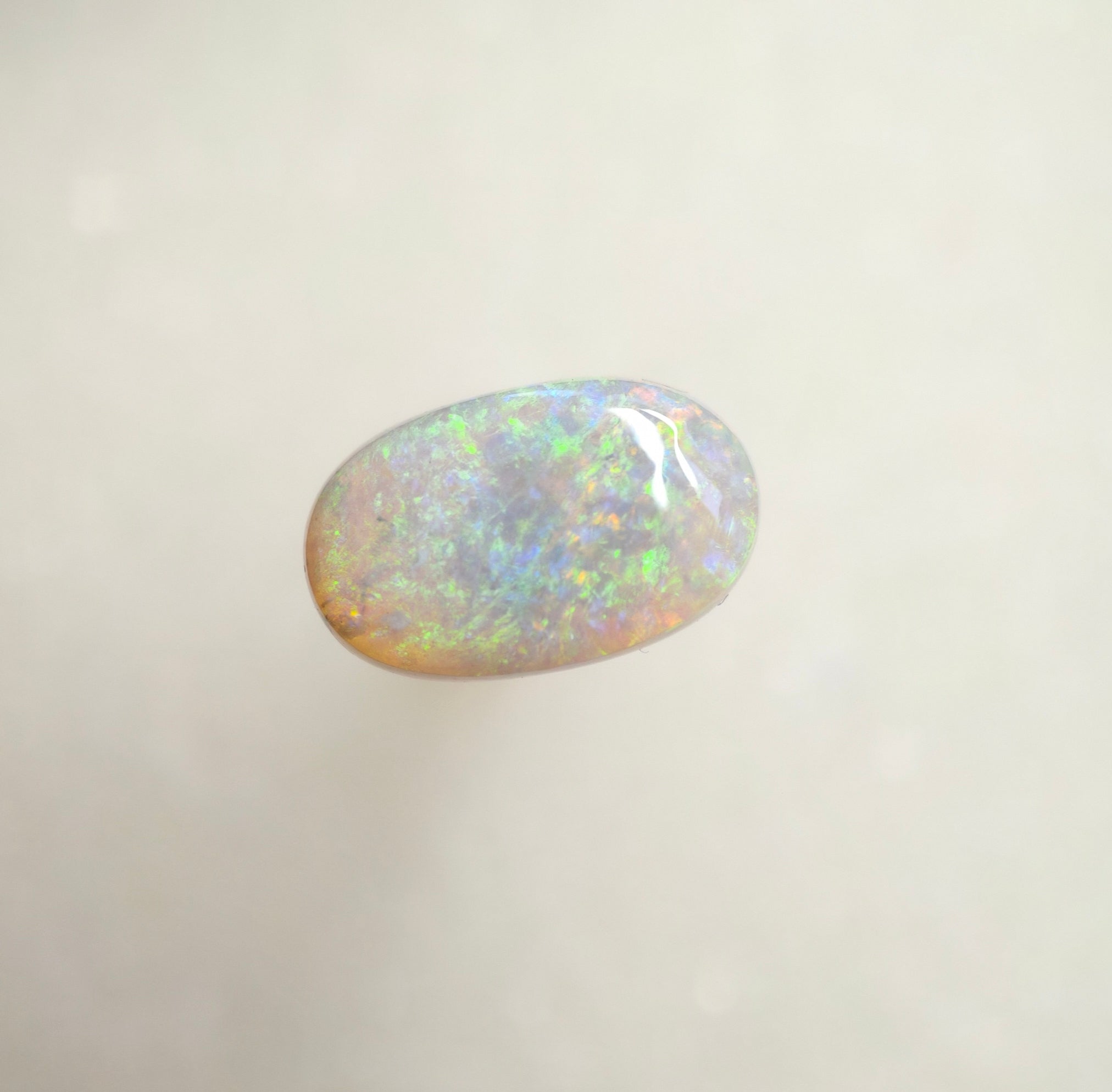 A973 - Crystal oval cut green flash