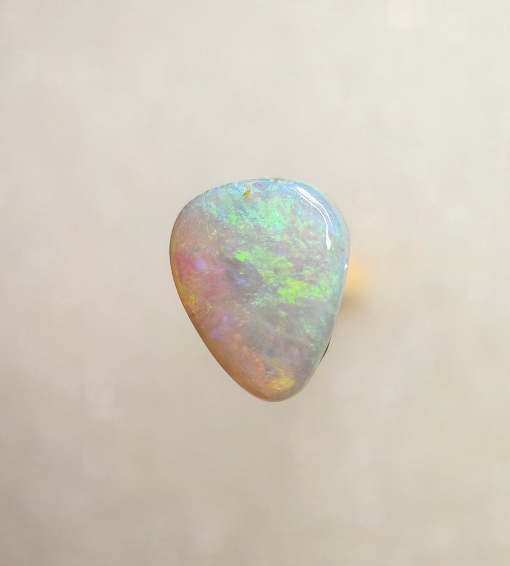 A976 - Gentle large drop cut green flash