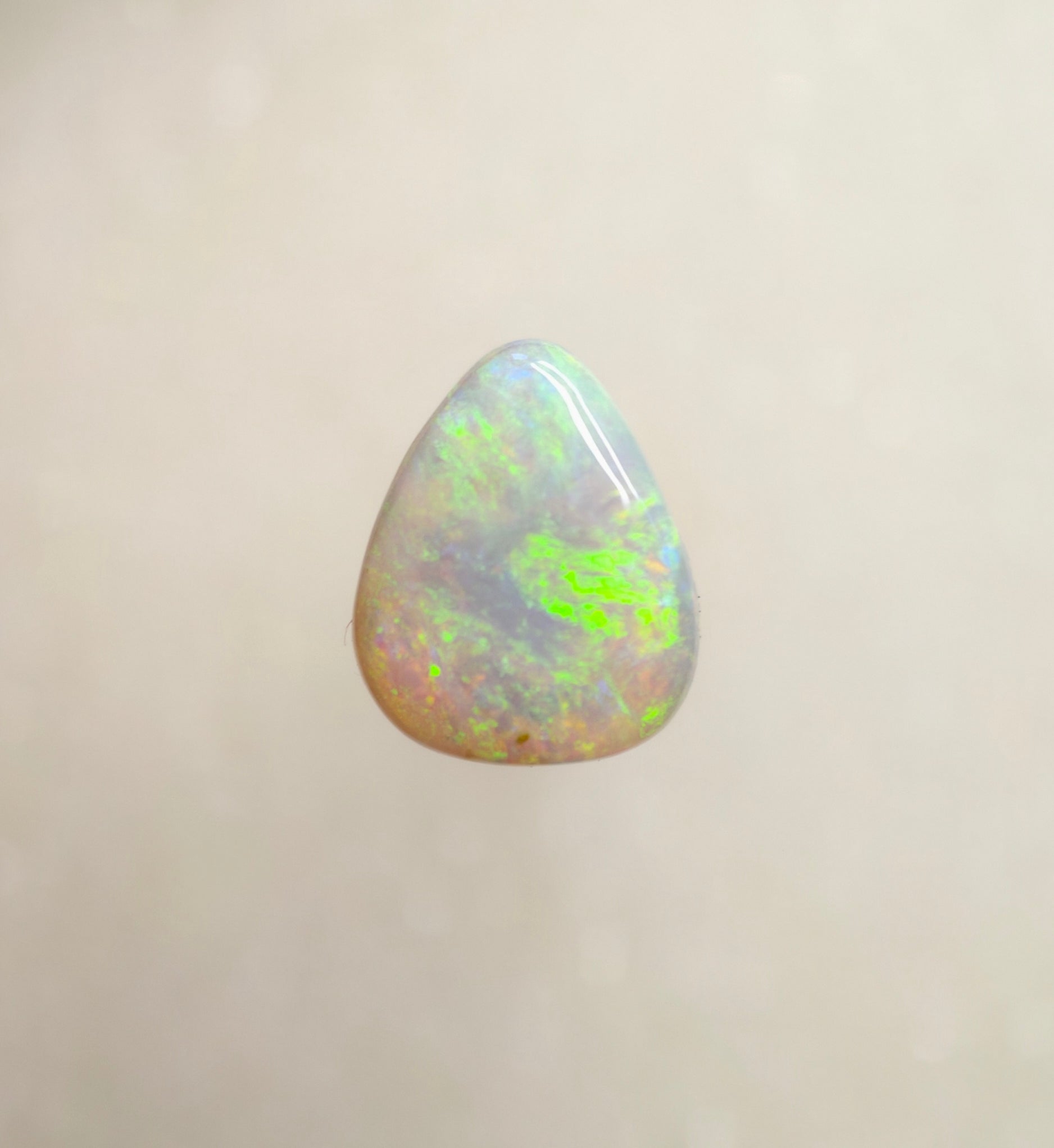 A976 - Gentle large drop cut green flash