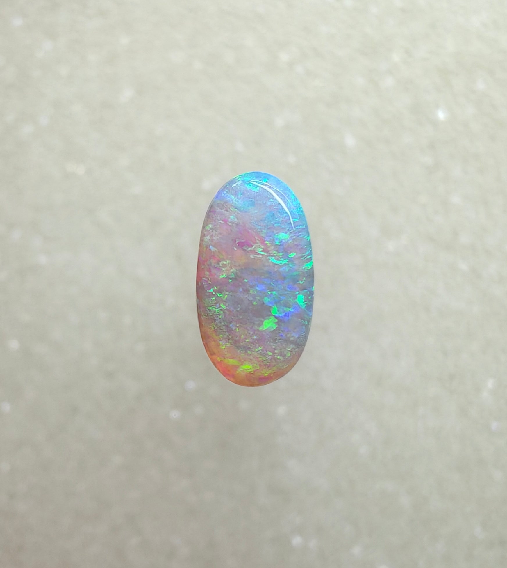 A985 - Oval cut crystal opal beauty