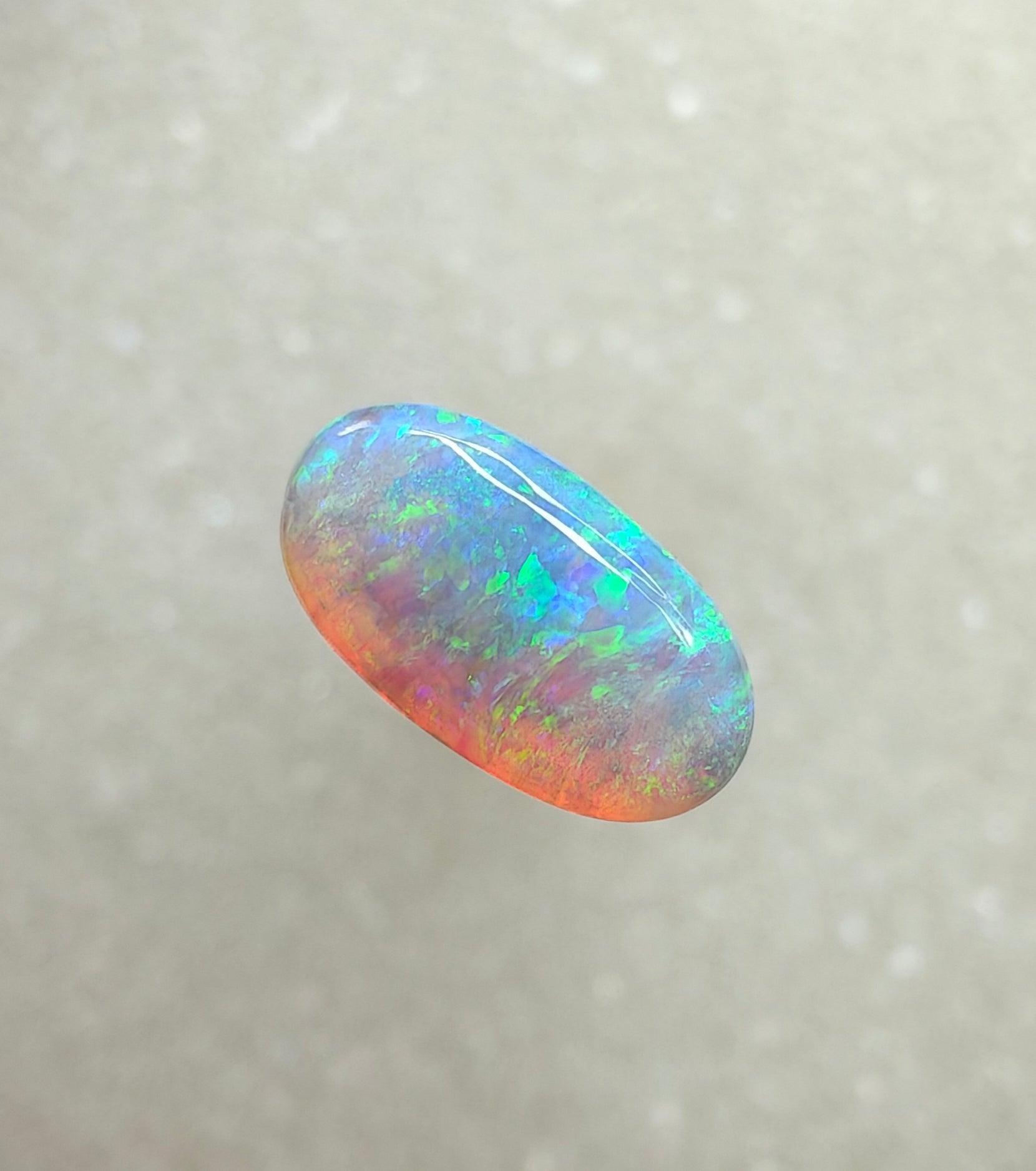 A985 - Oval cut crystal opal beauty