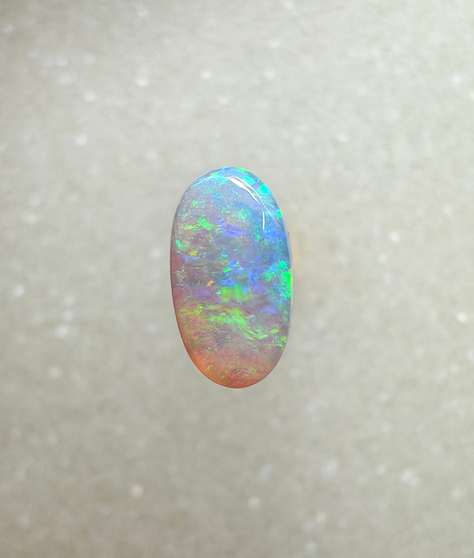 A985 - Oval cut crystal opal beauty