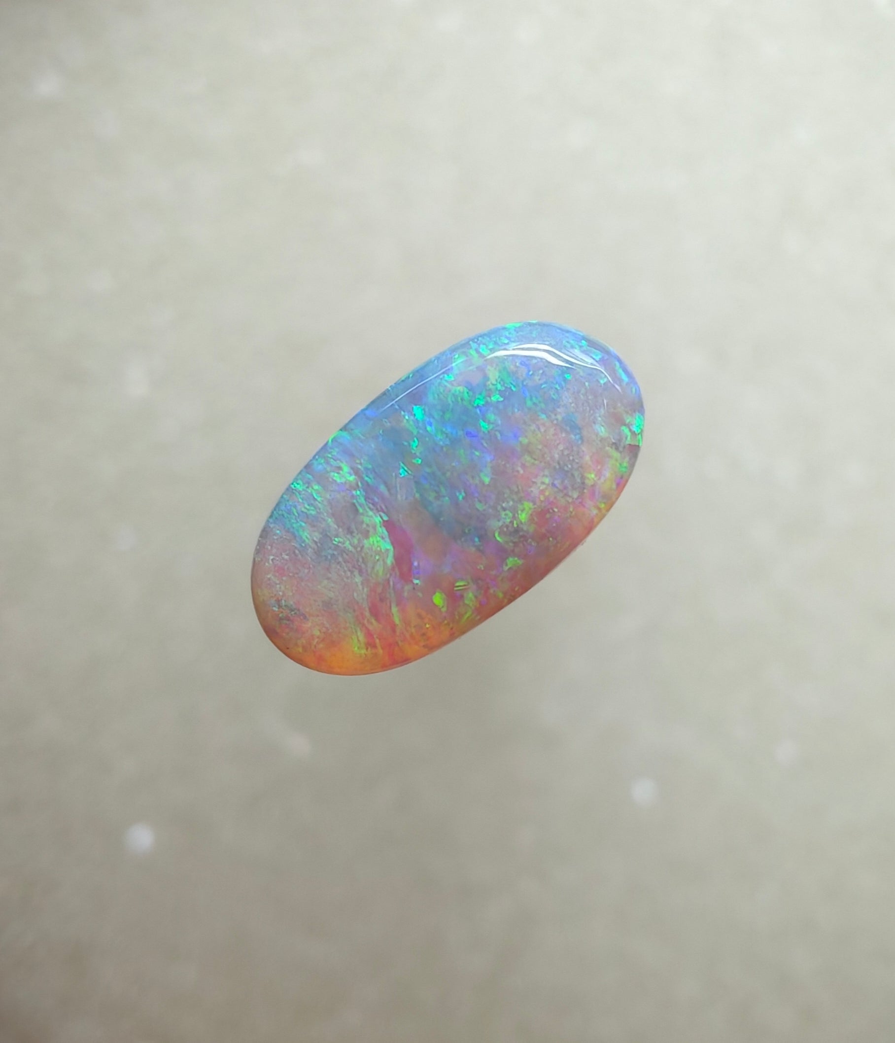 A985 - Oval cut crystal opal beauty
