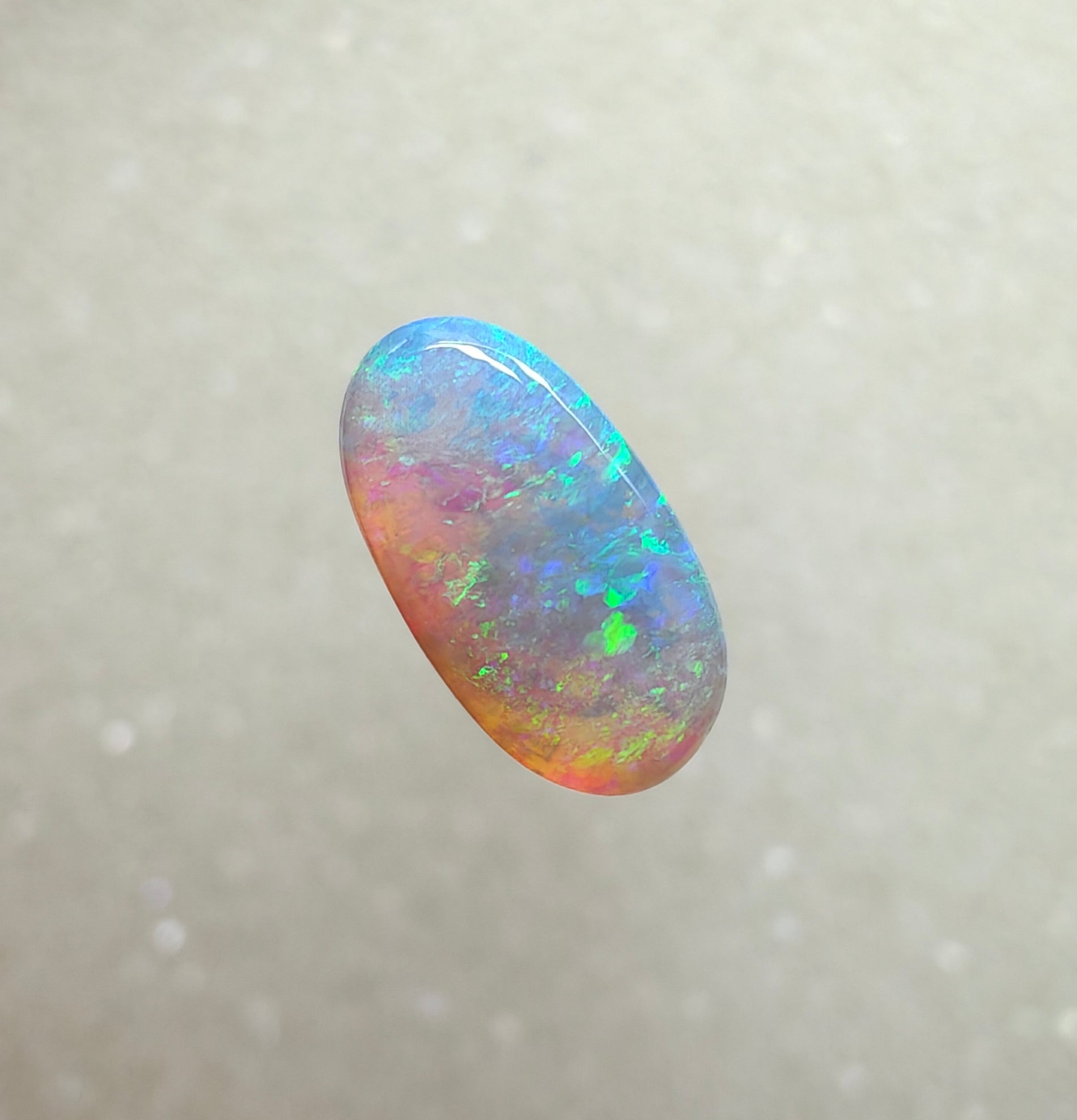 A985 - Oval cut crystal opal beauty