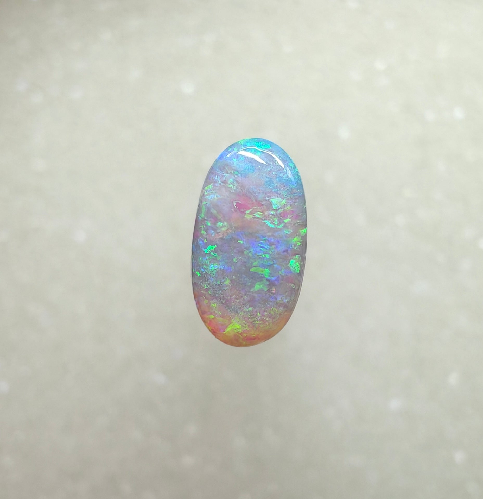 A985 - Oval cut crystal opal beauty