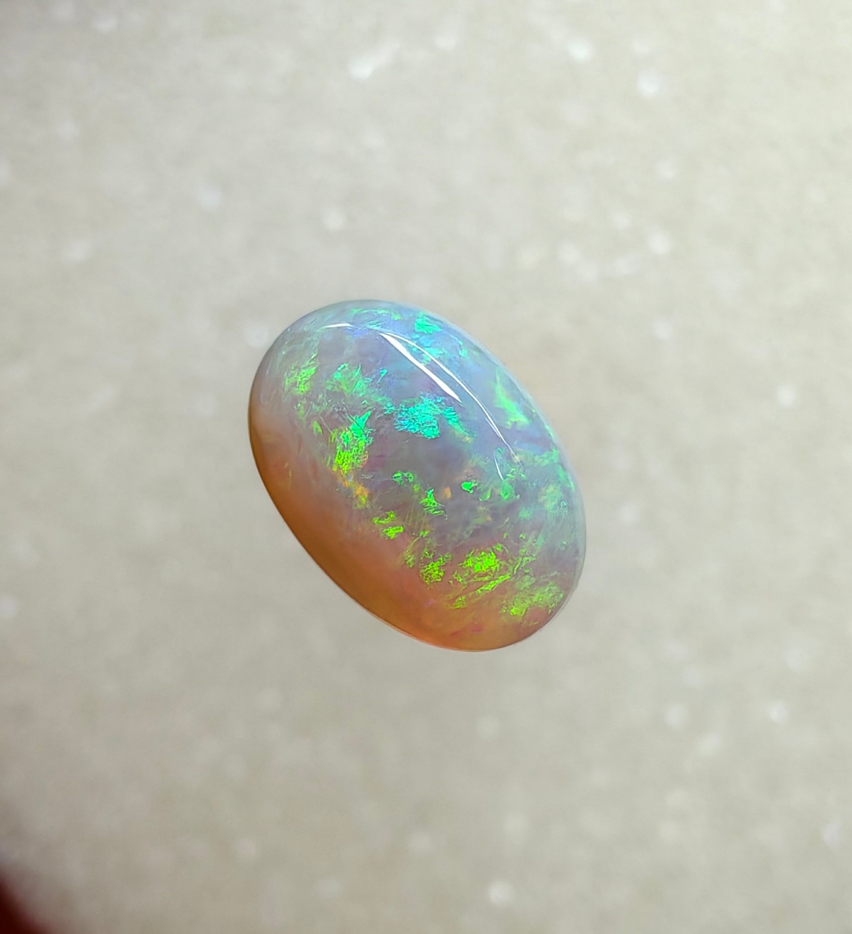 A986 - Oval high dome bright green flash