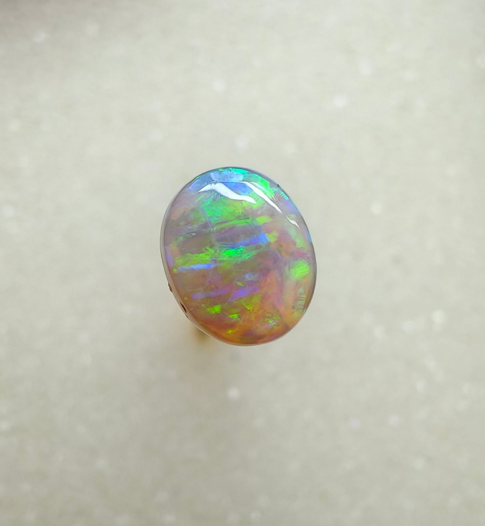 A988 - Bright brilliant 3D colour play crystal