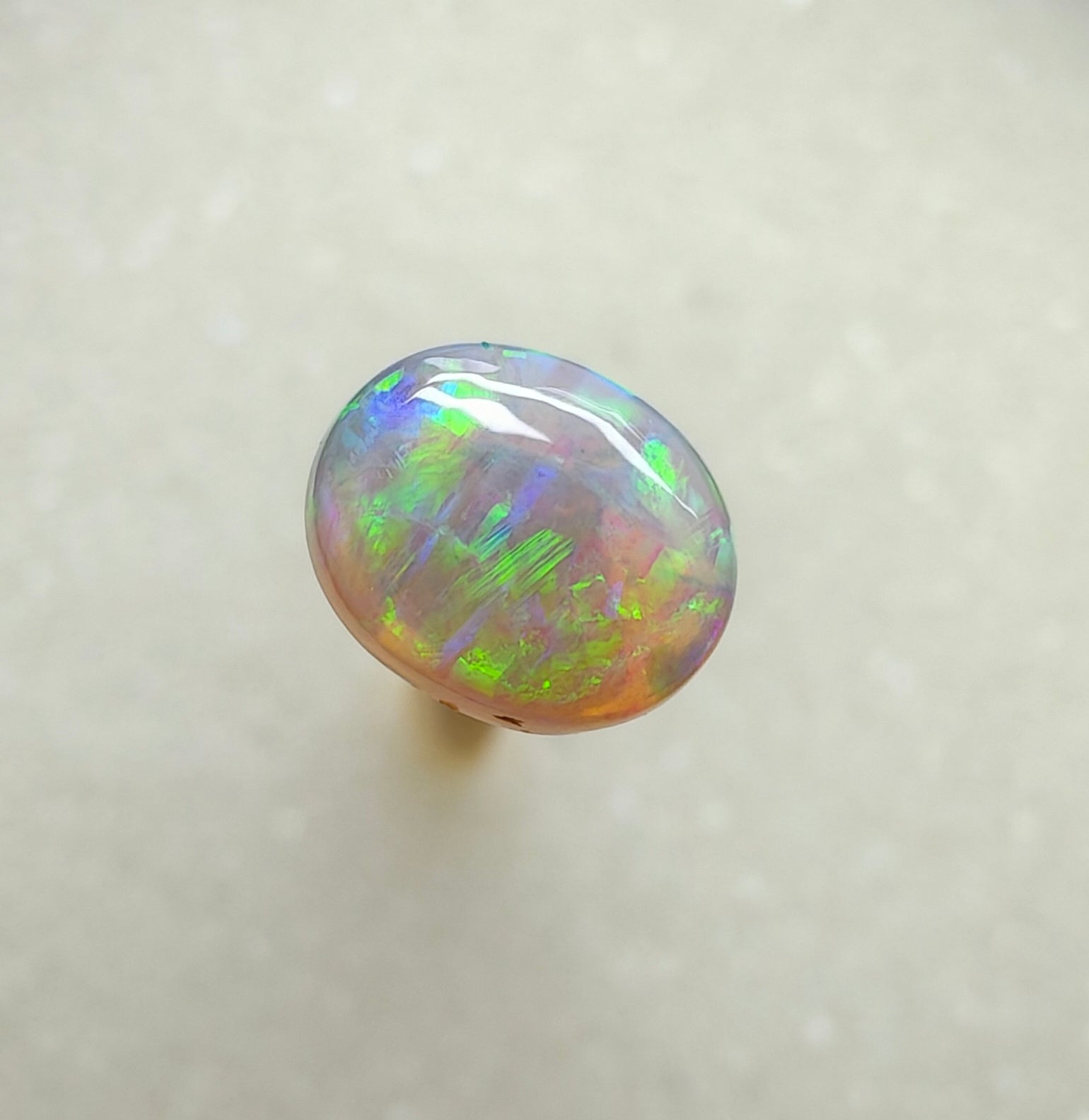 A988 - Bright brilliant 3D colour play crystal