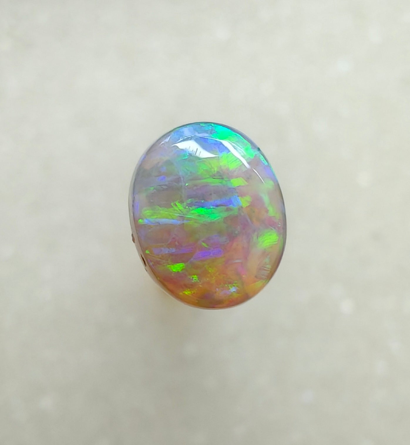 A988 - Bright brilliant 3D colour play crystal