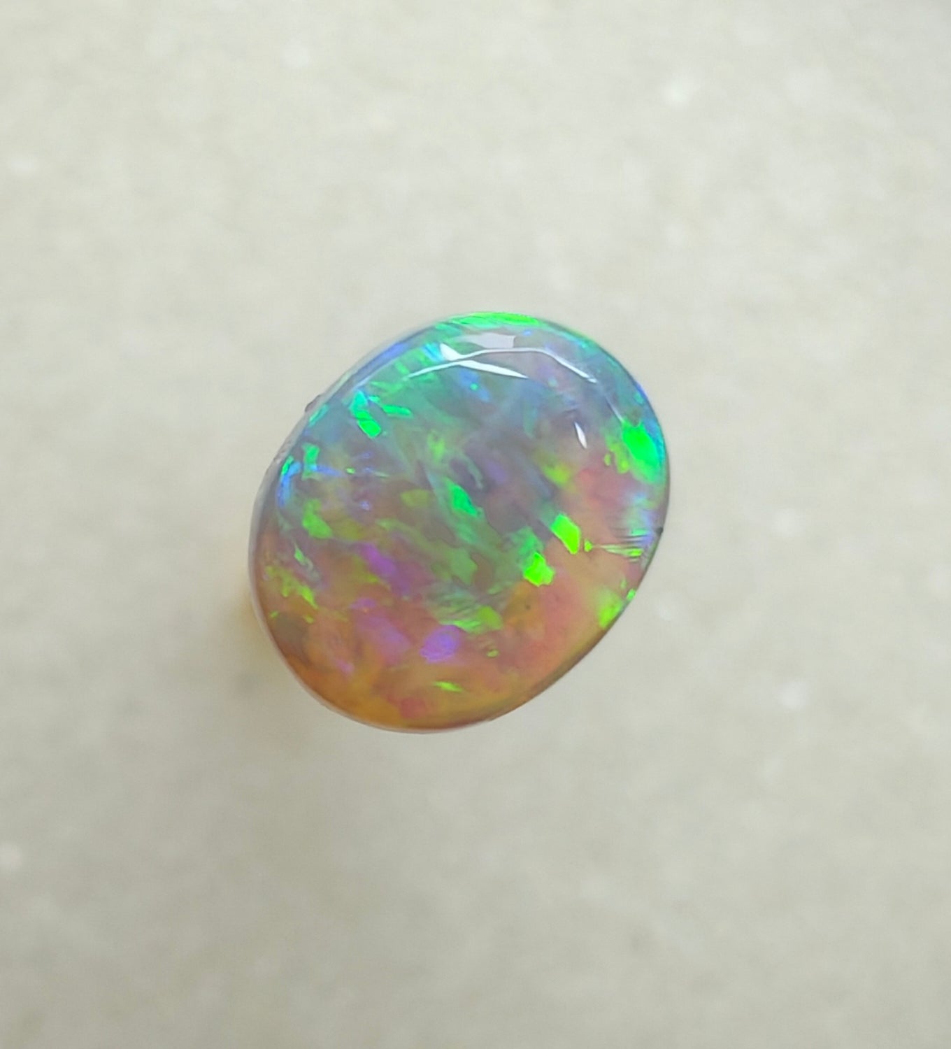 A988 - Bright brilliant 3D colour play crystal