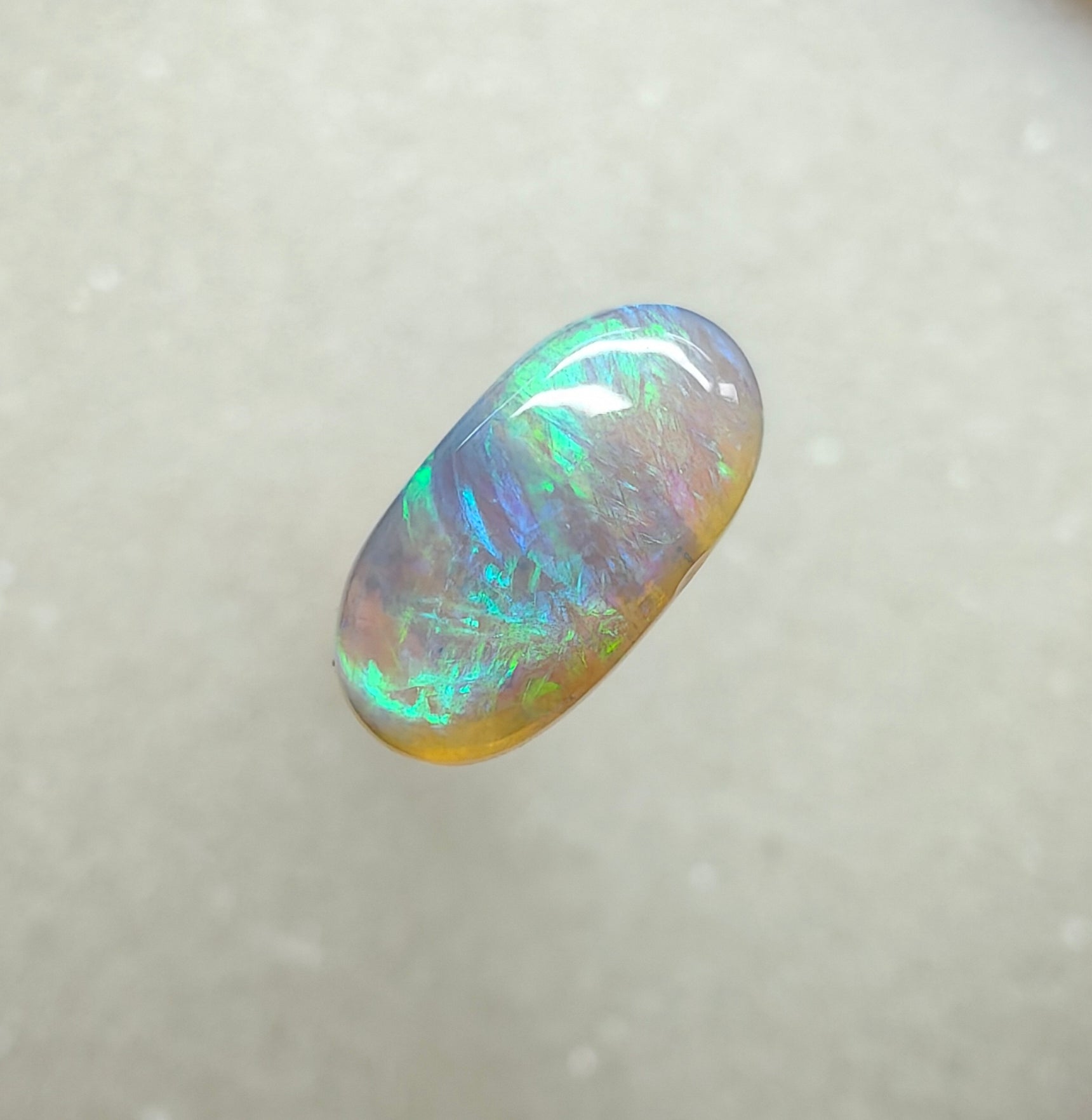 A989 - Bright rolling flash oval cab