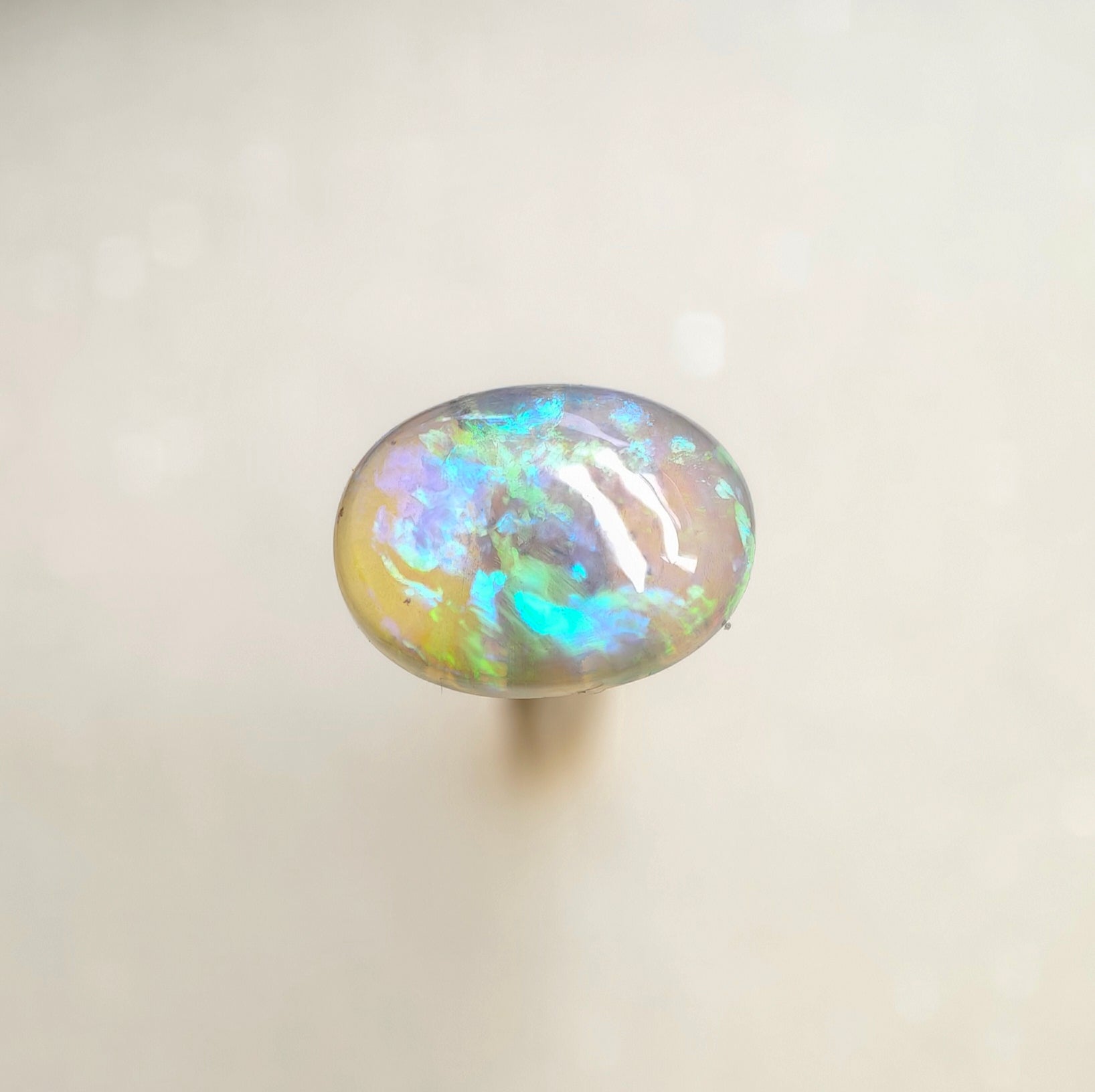 A990 - Beautiful cabochon crystal opal