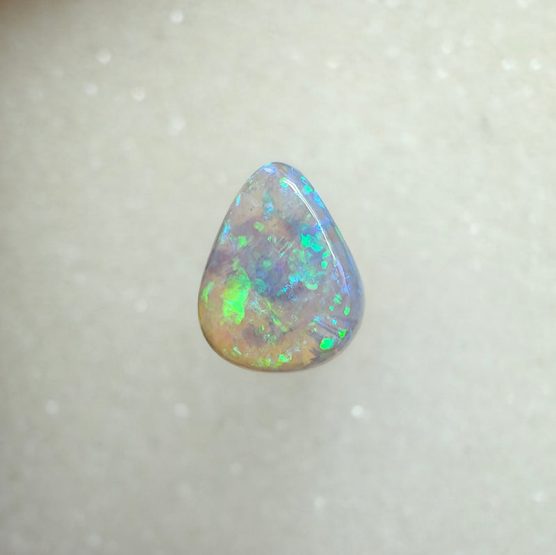 A999 - Sparkling beauty drop cut crystal