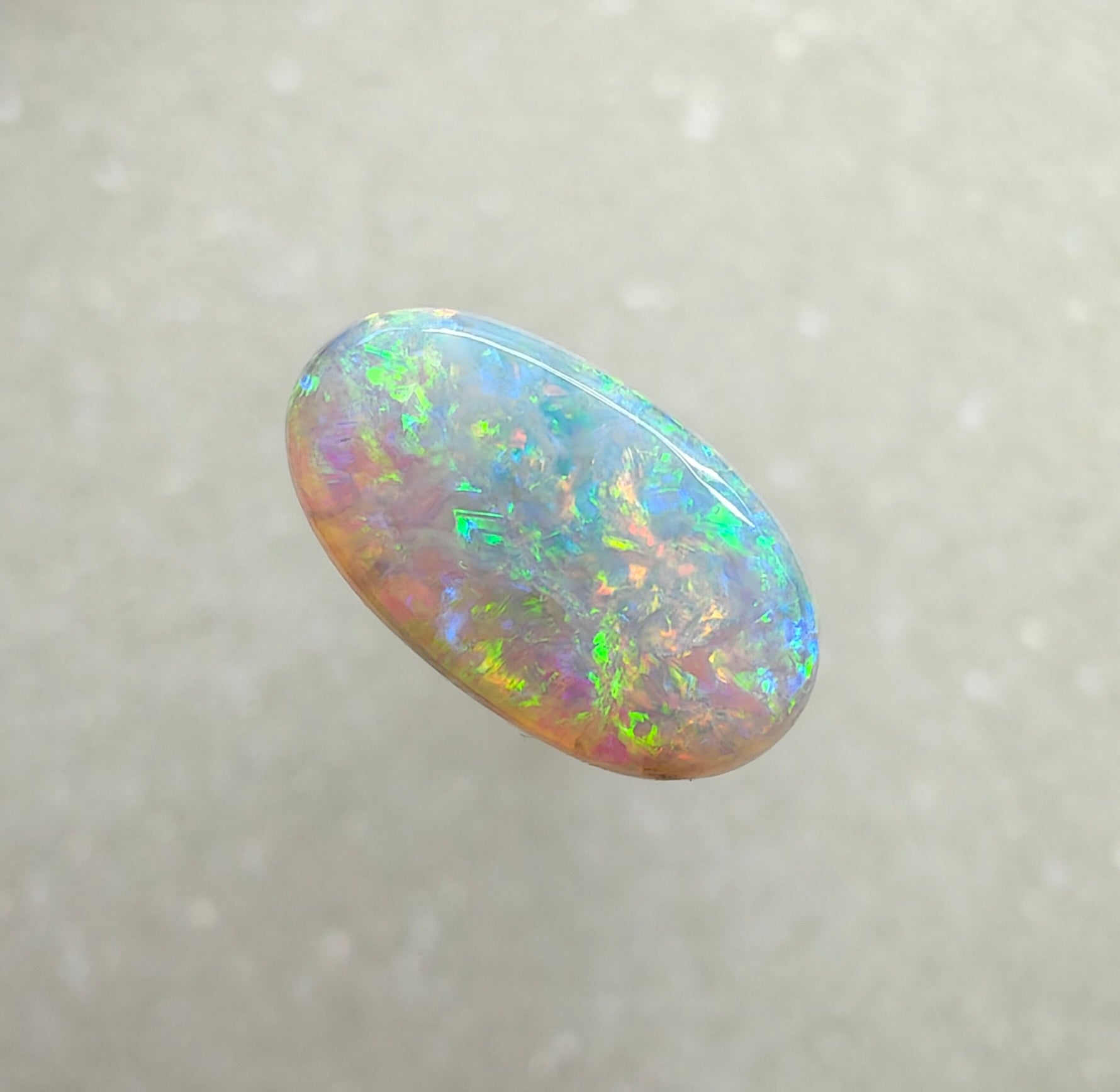 A1002 - Multicolour oval cut beauty