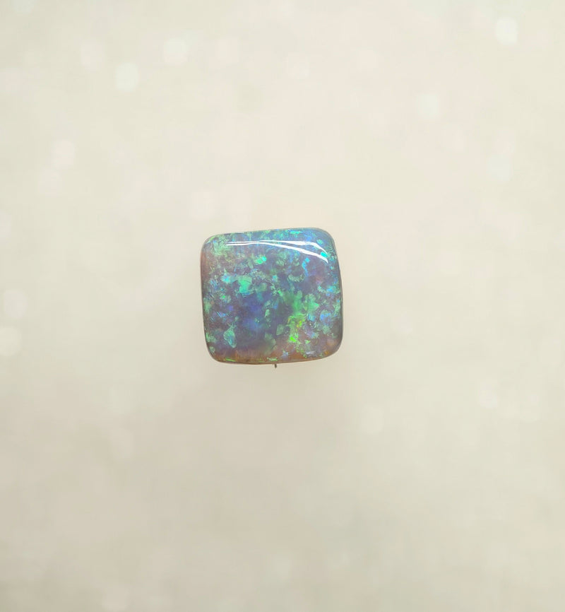 A1018 - Cushion cut dark base beauty