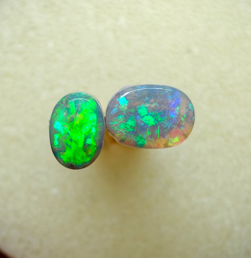 A1023 - Bright green ring stones