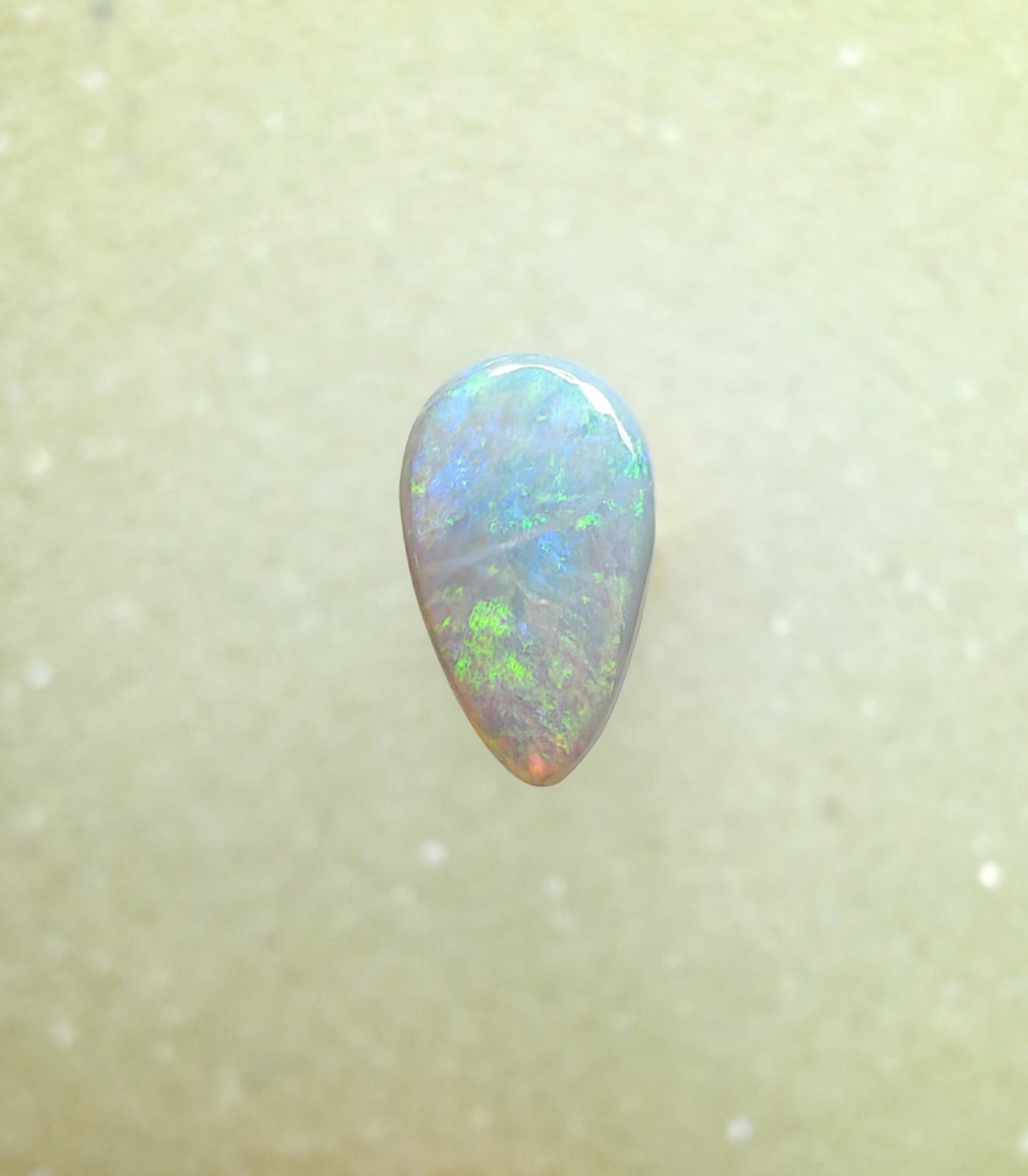 A1036 - Gentle flashy drop cut