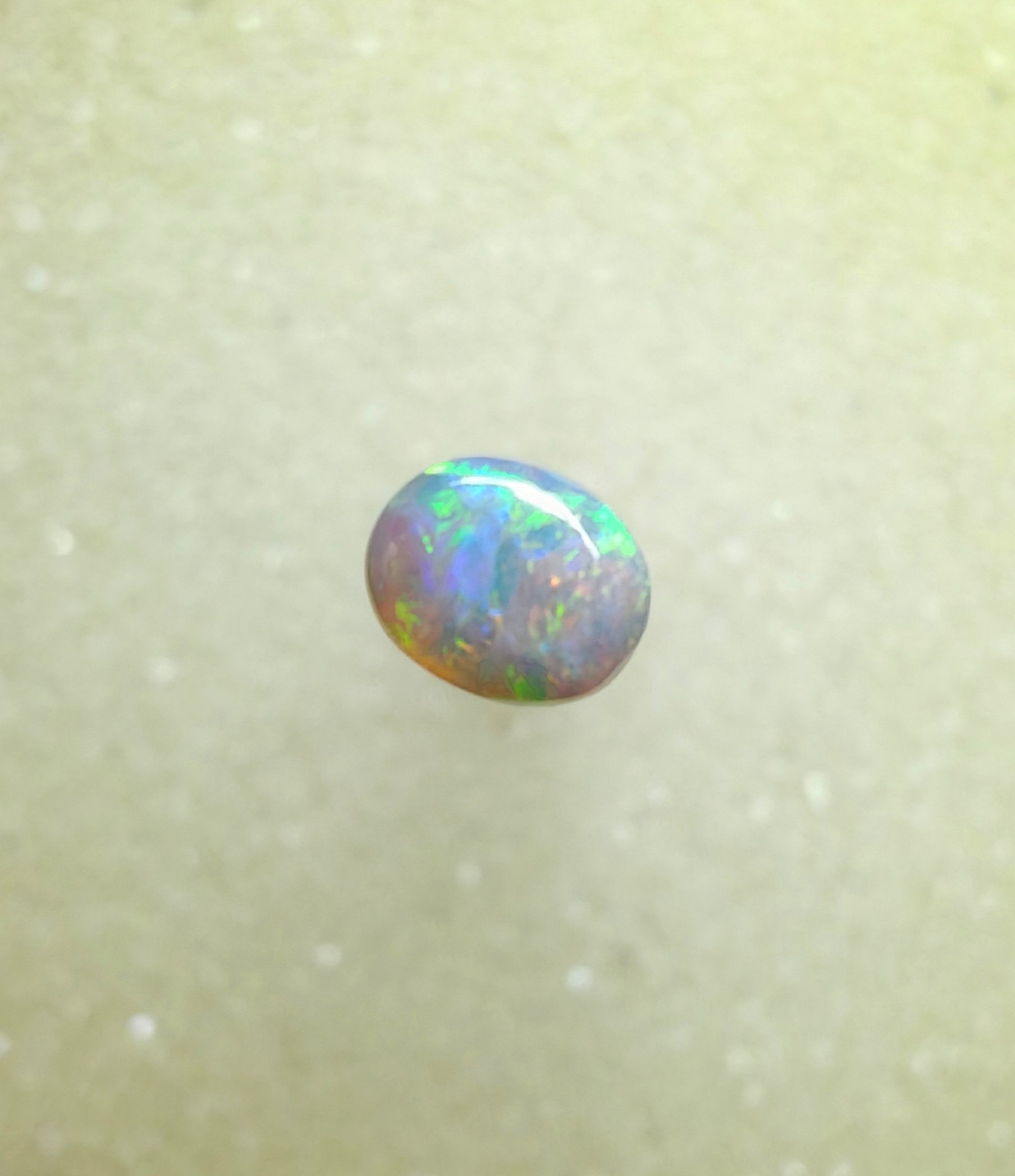 A1041 - Little flashy ring stone beauty