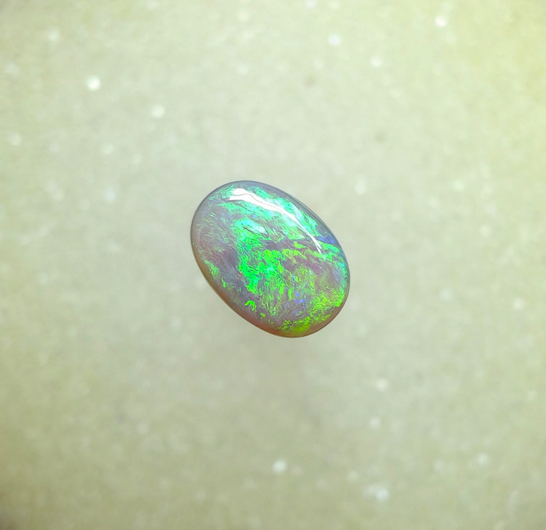 A1045 - Bright green full face beauty