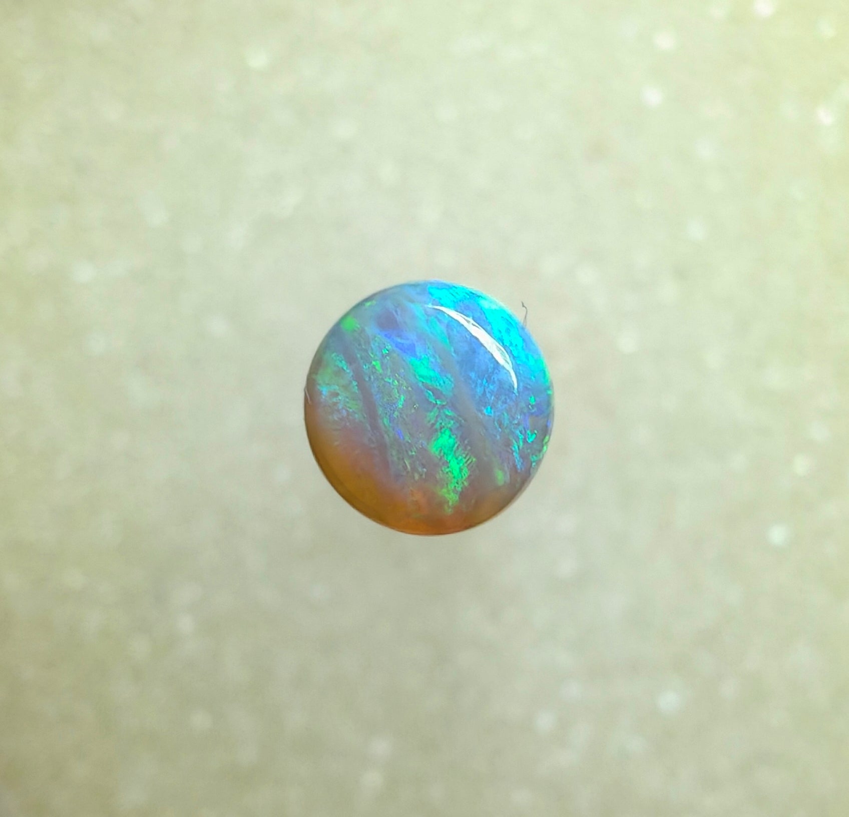 A1046 - Round cut crystal opal beauty