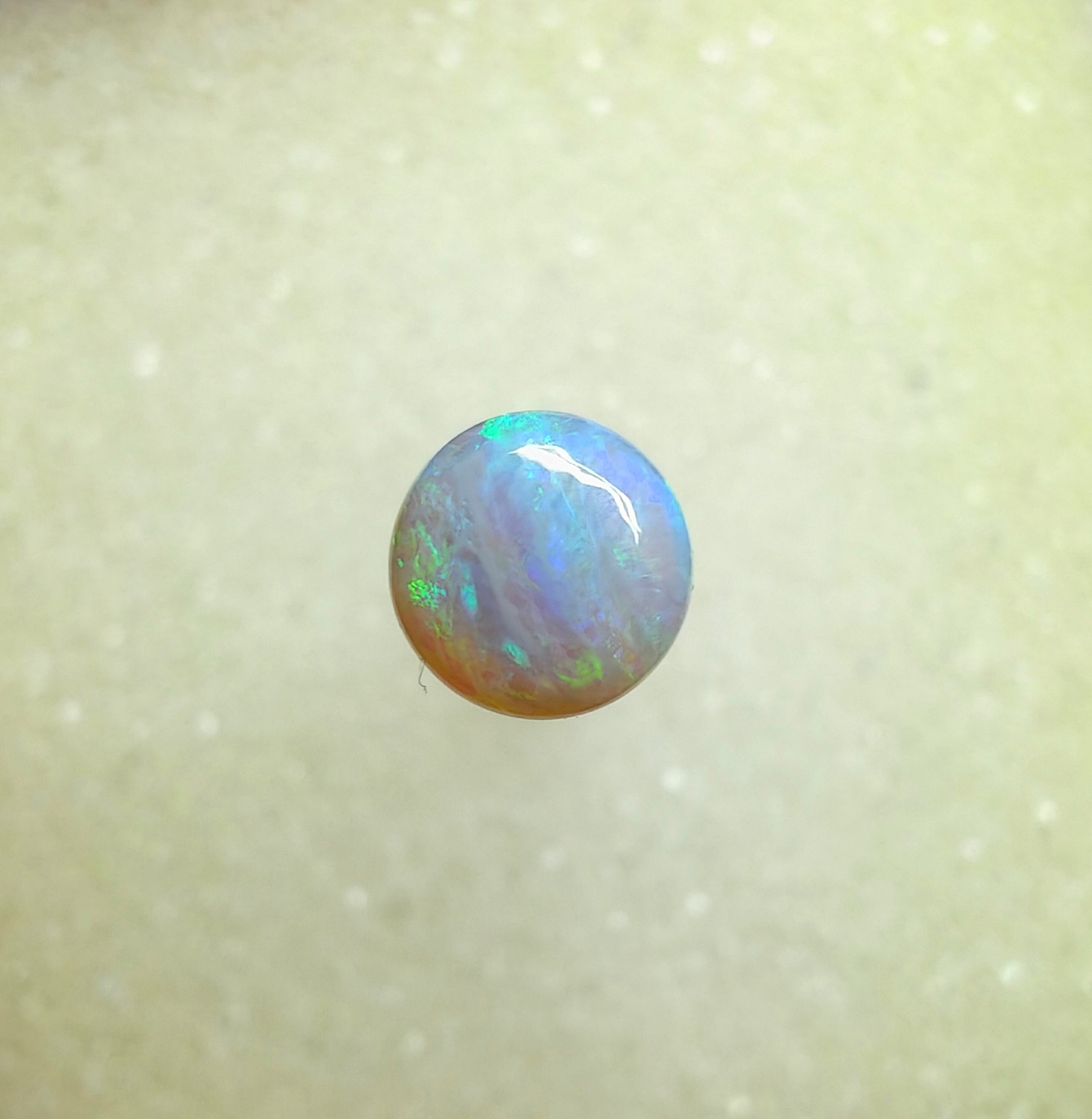 A1046 - Round cut crystal opal beauty