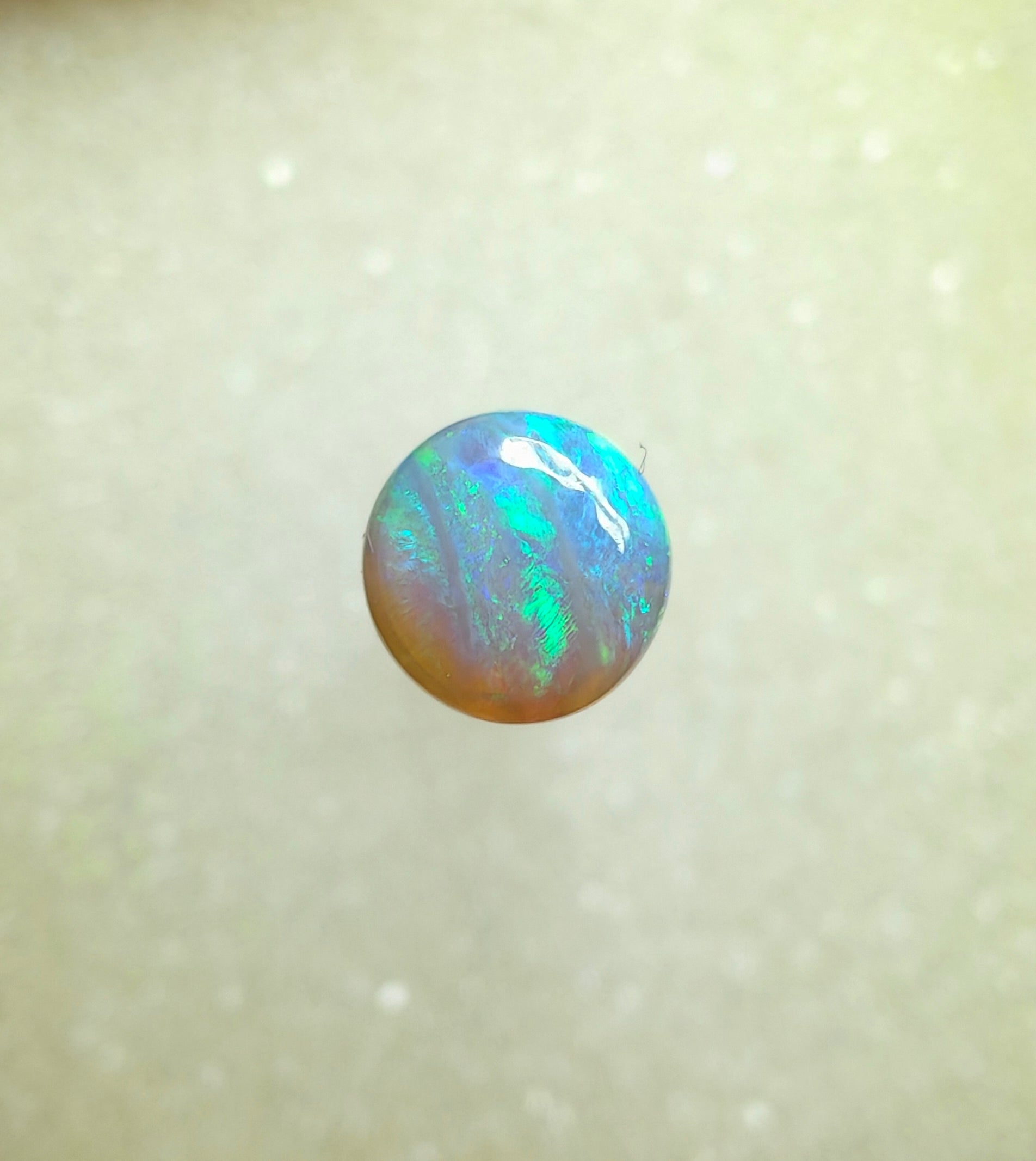 A1046 - Round cut crystal opal beauty