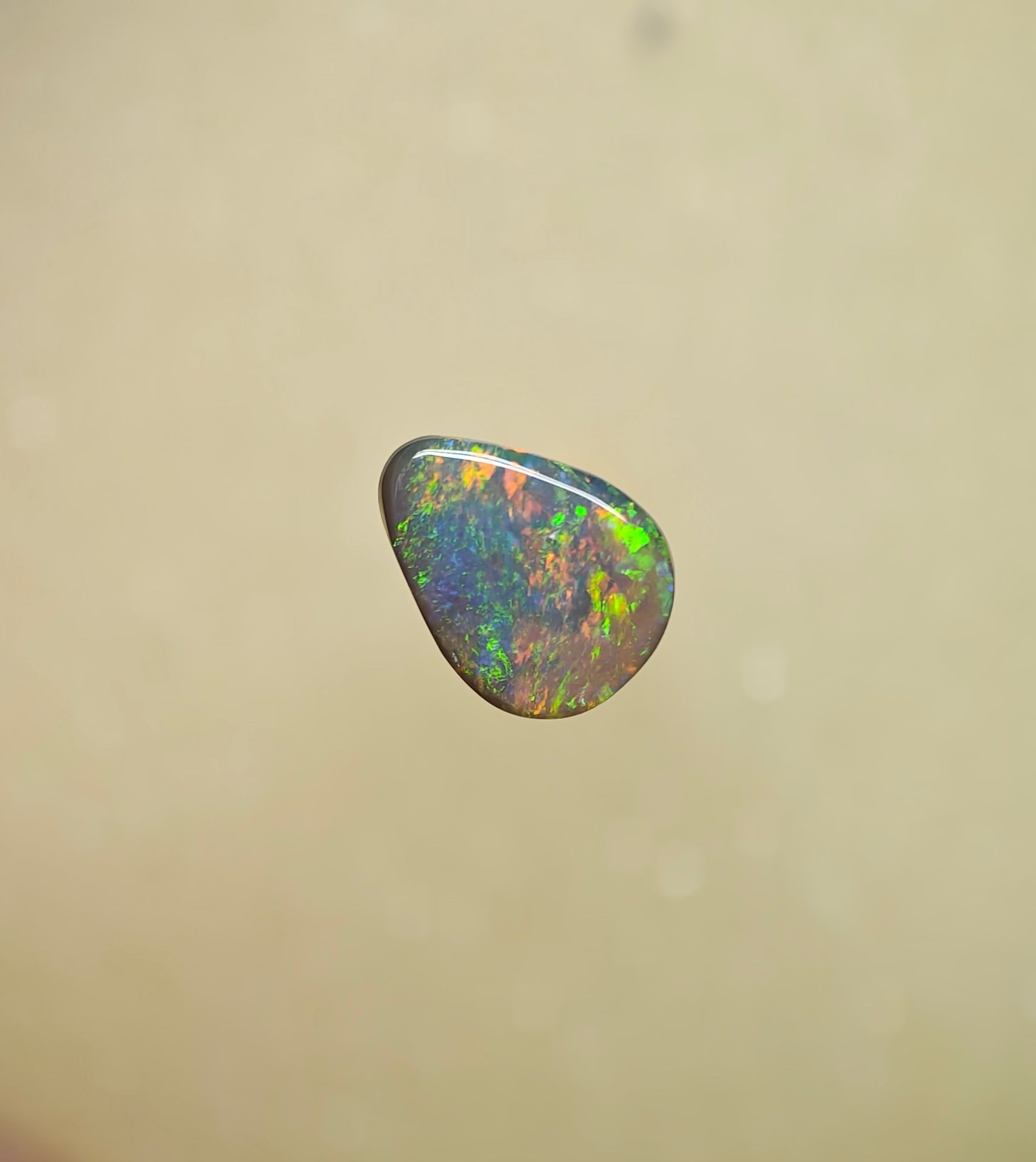 A1055 - Drop cut ring stone beauty