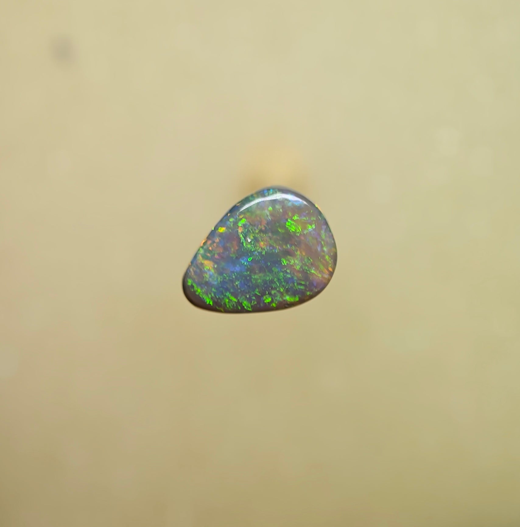 A1055 - Drop cut ring stone beauty