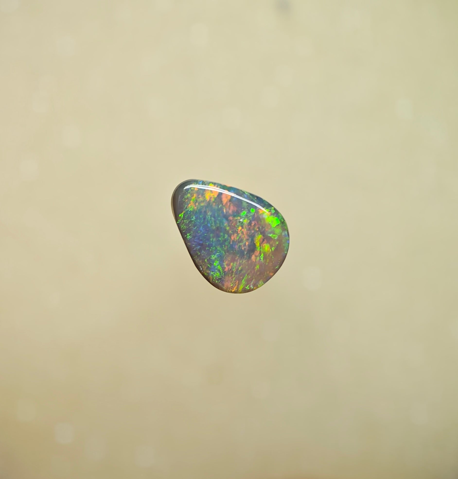 A1055 - Drop cut ring stone beauty