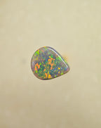 A1060 - Drop cut bright dark opal