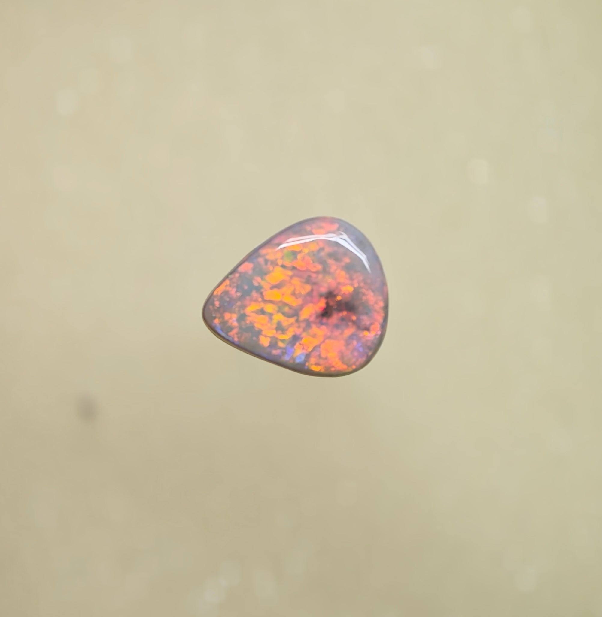A1061 - Bright fiery drop cut