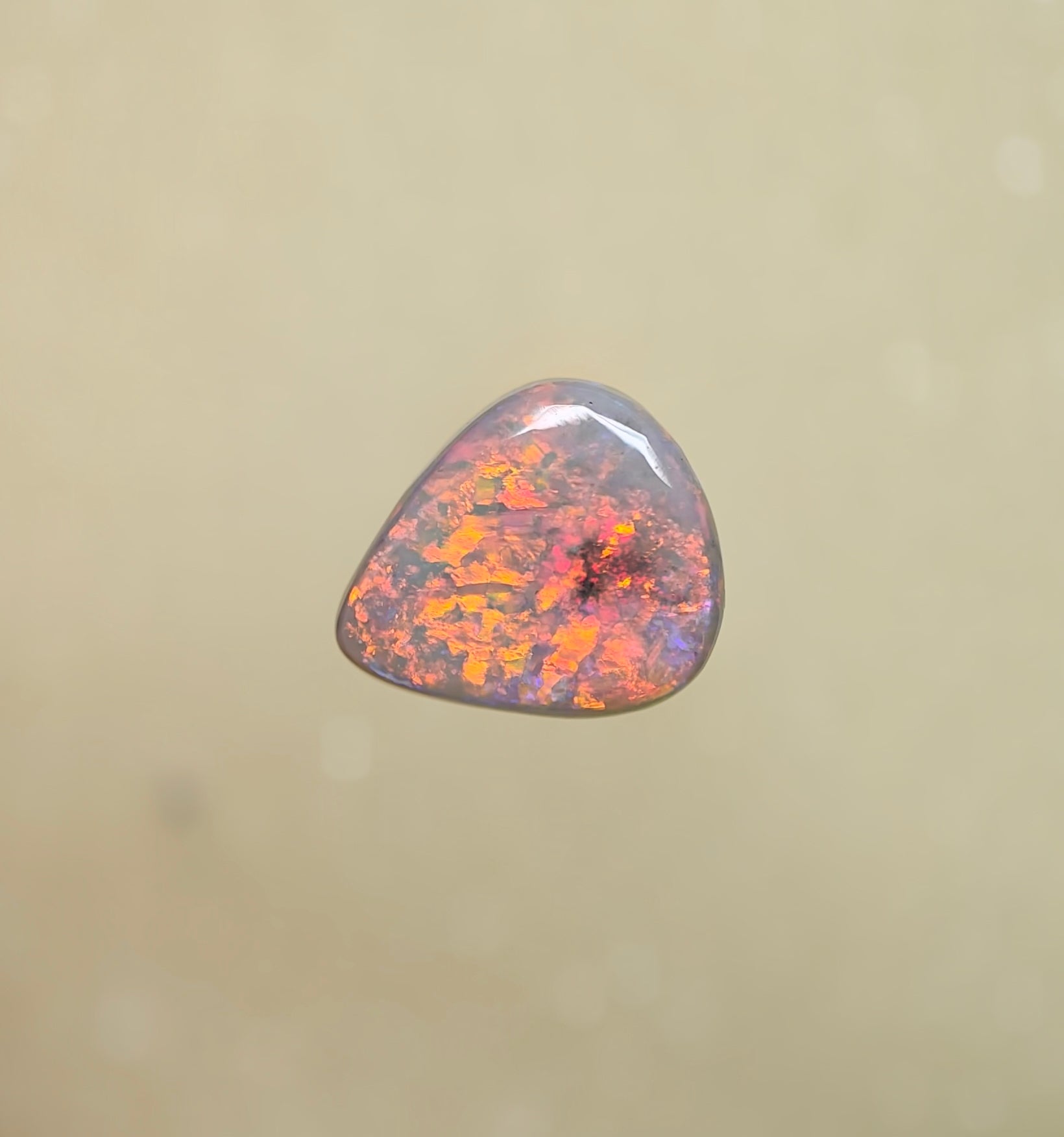 A1061 - Bright fiery drop cut