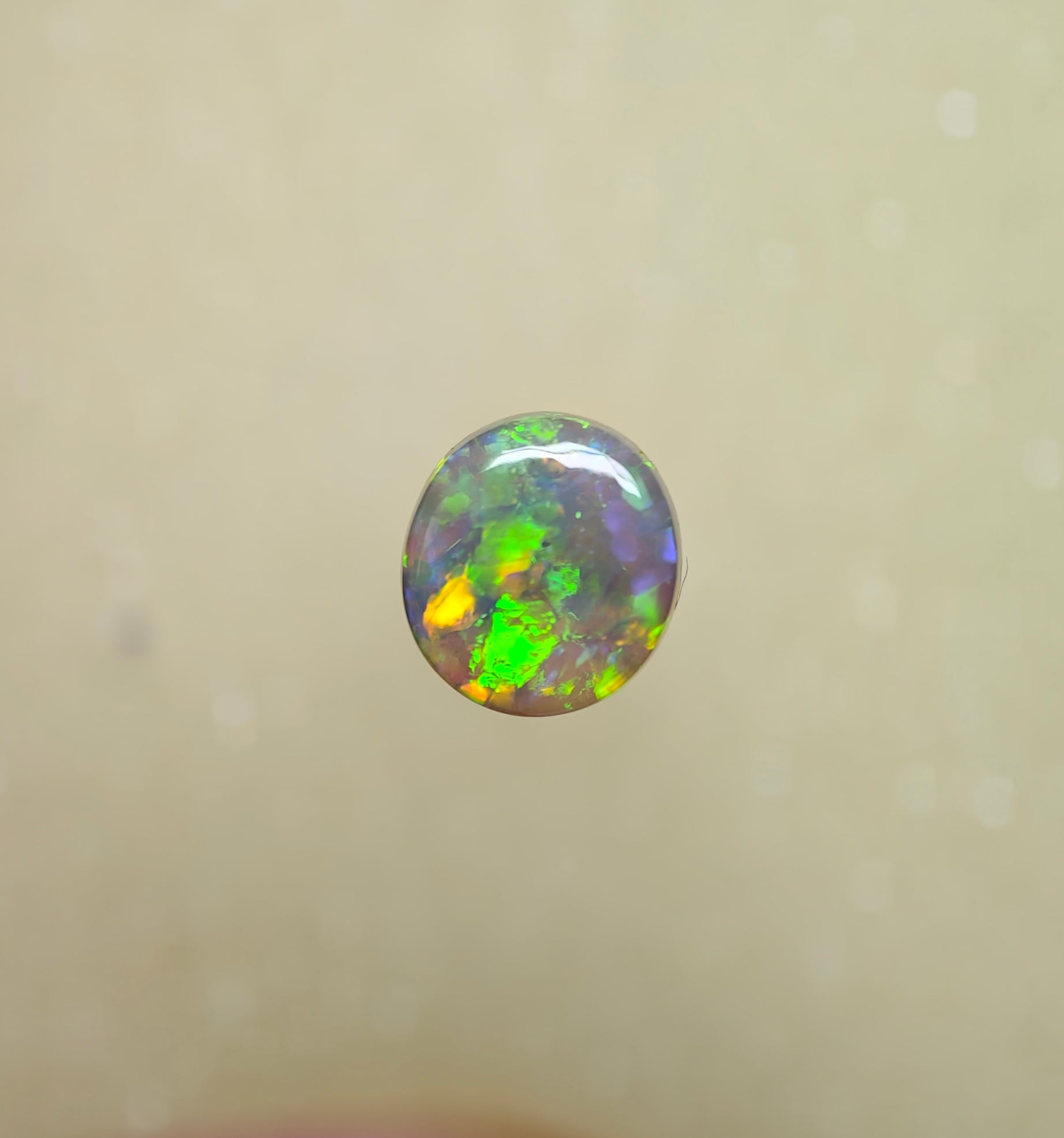 A1062 - Bright round cut crystal beauty