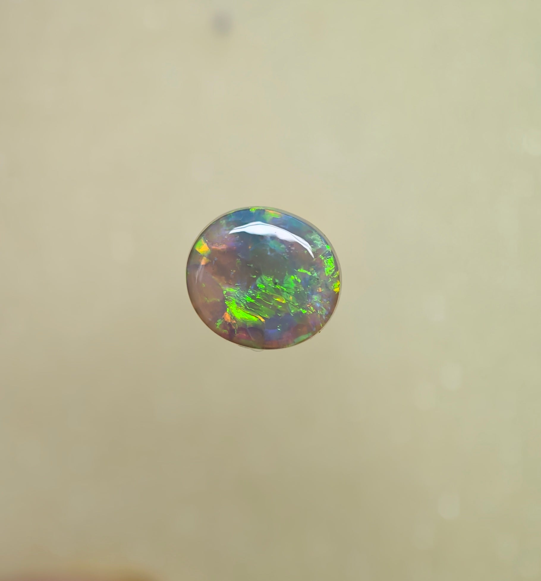 A1062 - Bright round cut crystal beauty