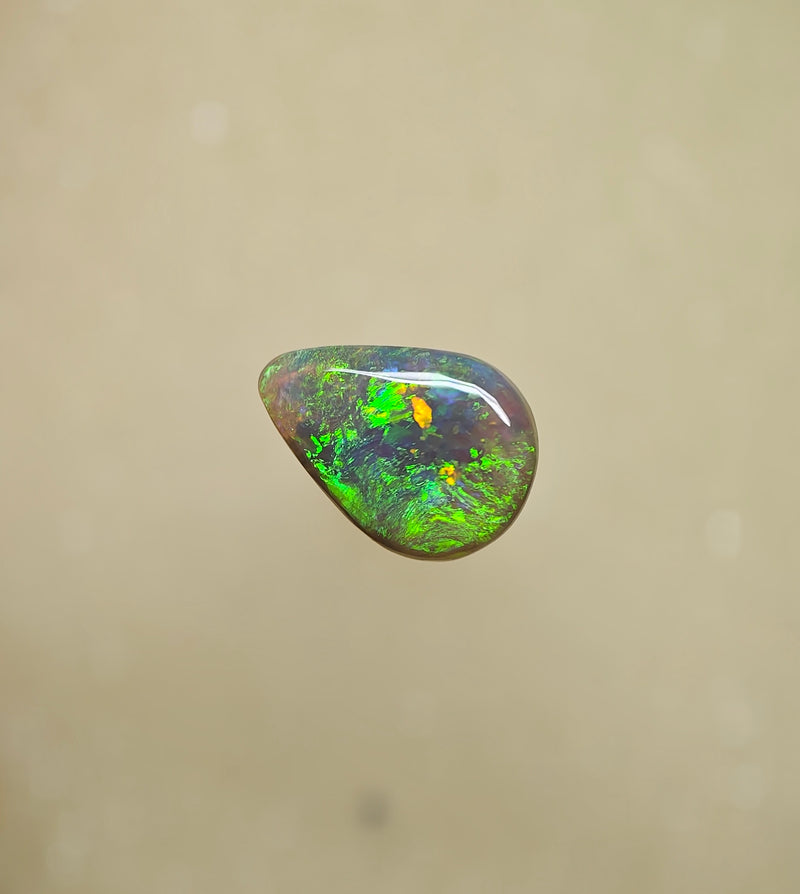 A1063 - Stunning bright drop cut